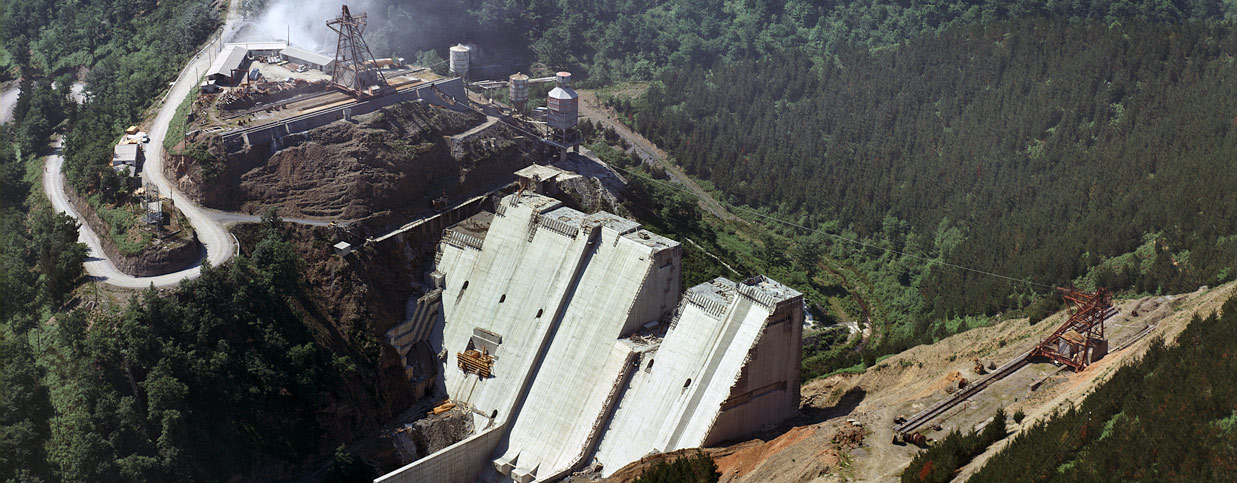 Construcción de la presa (1974)